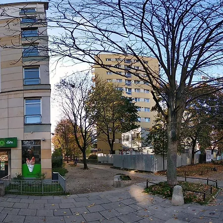 Studio Zelazna Near Old Town Apartment